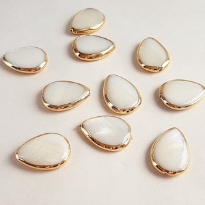 Mother-of-pearl and gold-plated drop beads 13x8mm Lot of 4pcs