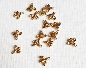 Breloques mini abeille métal plaqué or 18k 8x8x2mm Lot de 4 breloques