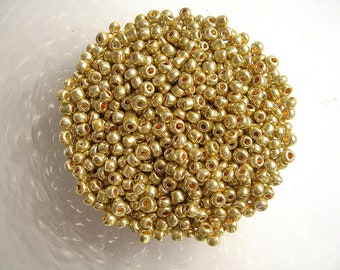 Lot of 8g of gold-colored glass seed beads 8/0 3mm or 6/0 4mm