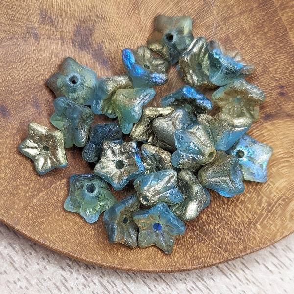 Perles en verre Tchèque clochette fleur bleu vert gravé doré arc en ciel 8x5mm Lot de 10 perles