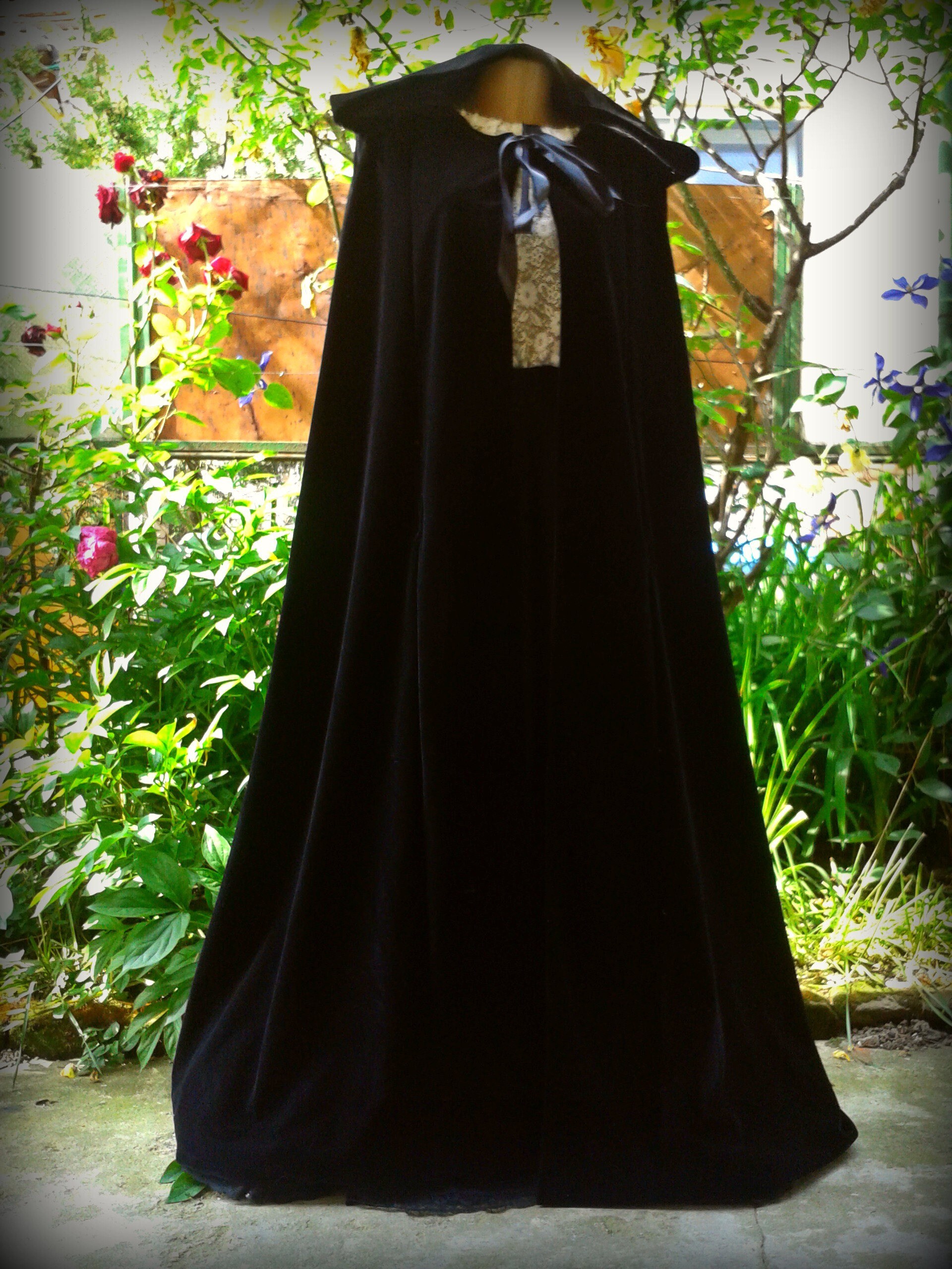 Mantello Medievale In Velluto Con Cappuccio - Bordo Dorato Per Costumi Rinascimentali E Halloween