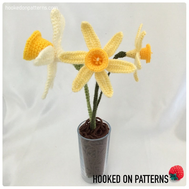 Spring Daffodils Crochet Pattern PDF Download in ENGLISH ONLY Crochet Daffodil Flowers Pattern Crochet Flowers for Spring time image 1