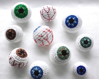 Halloween Crochet Eyeballs Pattern – Spooky Amigurumi Decorations (PDF Pattern English Only)