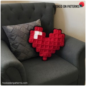 Pixel Heart Pillow Crochet Pattern PDF Download in ENGLISH ONLY Crochet your own Heart Shaped Cushion for Valentine's Day image 4