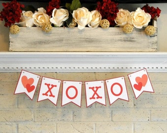 PDF:  Valentine's Day, Valentine's Day Banner, XOXO Bunting, Hugs and Kisses, Valentine's Gifts, Printable