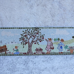 Tableau Scène de jardin naïve en micro mosaïque avec paysage en arrière plan image 1