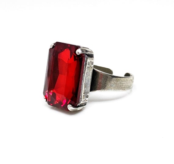 Red statement ring discount