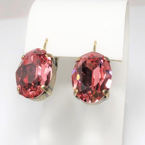 Pendientes de latón antiguo con cristales de color melocotón rosa, colgantes ovalados rosados, pendientes llamativos, estilo georgiano, pendientes de boda, madre de la novia