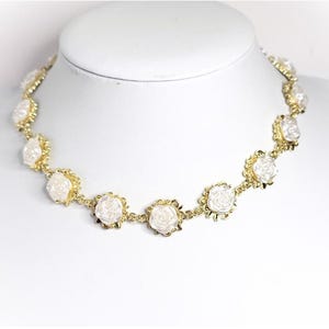 White Rose Gold Plated Flower Jewellery Set, Medieval Tudor Style Floral Choker, Cottagecore Wedding, Regency Style Rose Jewellery