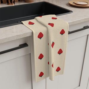 Strawberry Pattern Microfiber Tea Towel | Red Berries on Cream