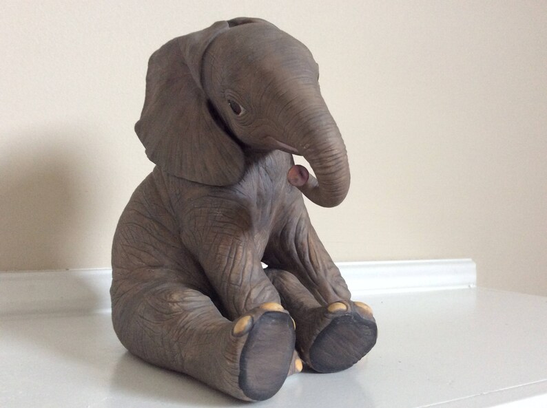 Lenox Endangered African Elephant Calf 1991 Figurine Smithsonian Collection.