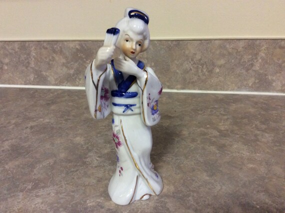 geisha girl figurine Geisha girl figurine