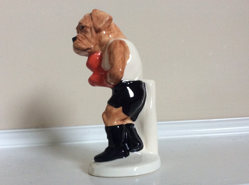 John Beswick \u201cIt\u2019s a Knockout\u201d figurine The Sporting Character Collection #412. Royal doulton