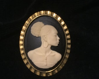 African American Lovely Cameo Brooche Black and Ivory  Colored with a Pendant Pin Back, Jewelry Supply.