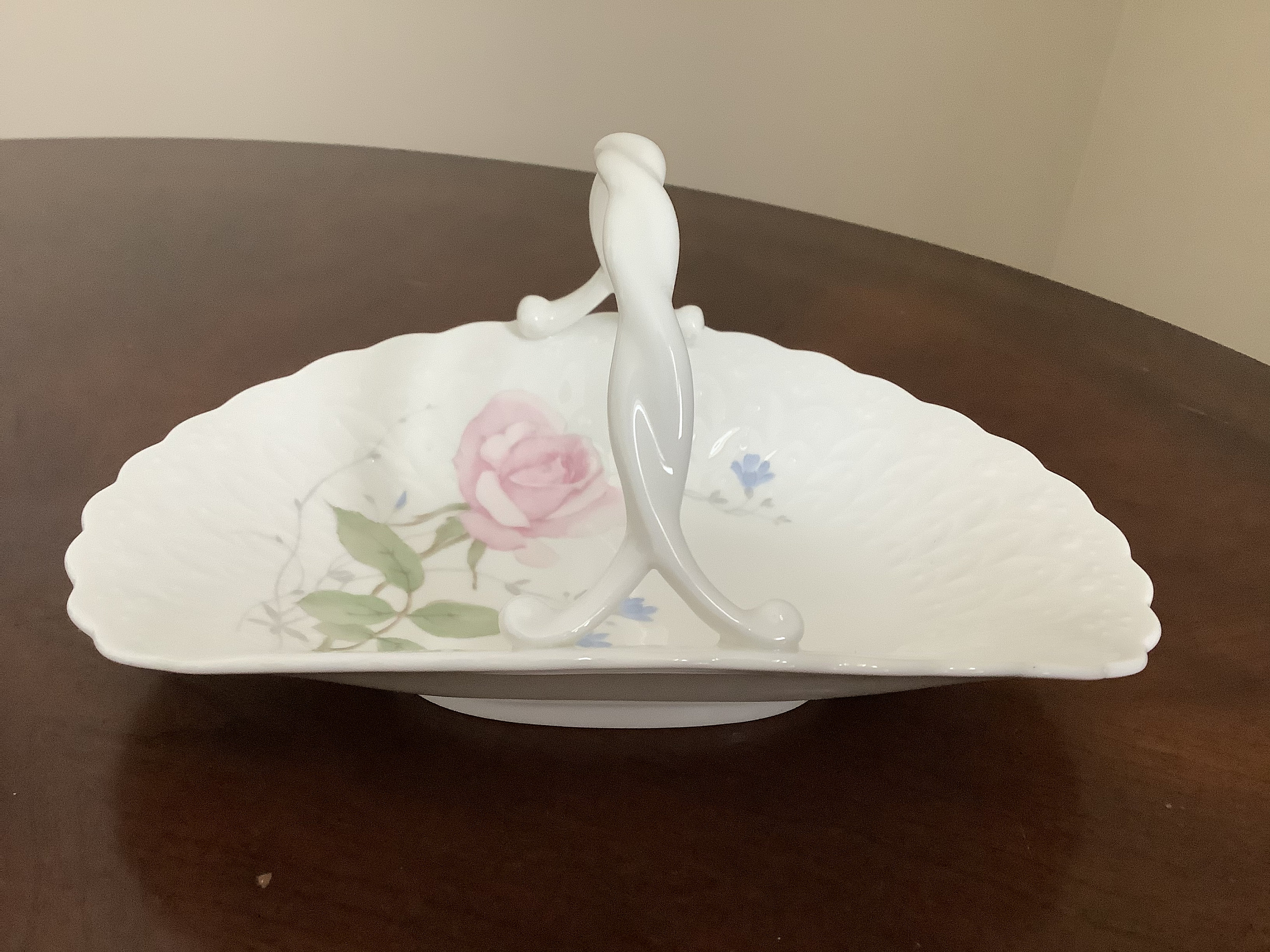Mikasa Bone China April Rose Basket With Handle #2053. - Etsy