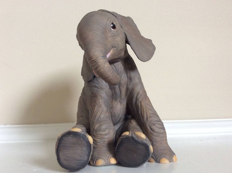 Lenox Endangered African Elephant Calf 1991 Figurine Smithsonian Collection.