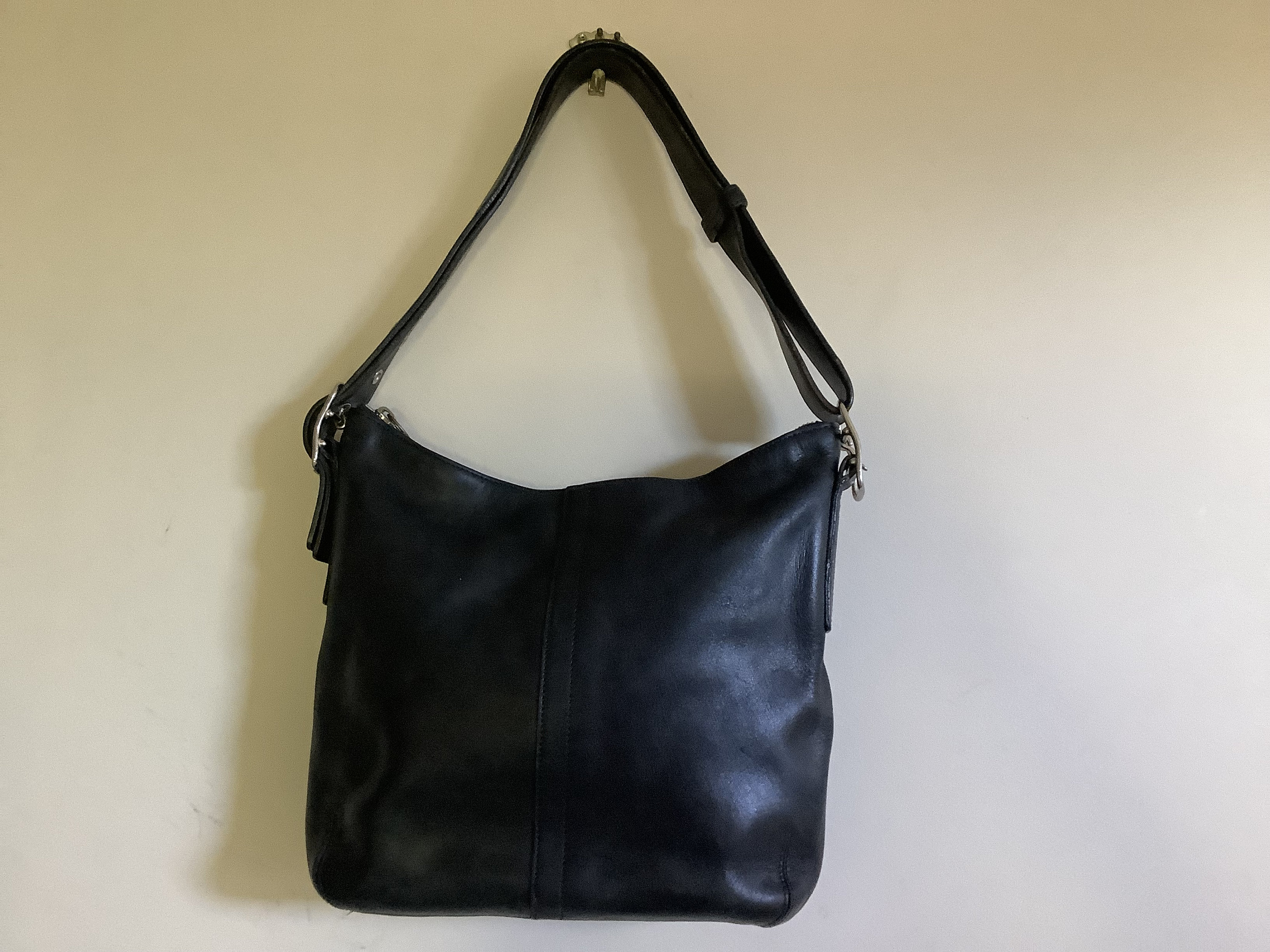 Vtg Coach Black Thick Leather Shoulder Bag With Silver Colored
