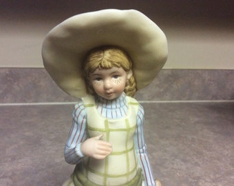 Holly Hobbie Creation Figurine World Wide Art Inc. HHF-4