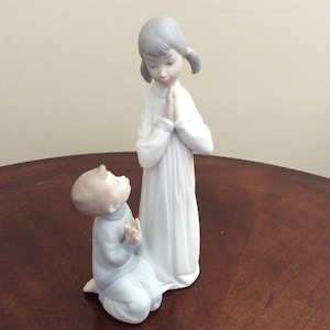 Lladro “Teaching to Pray” Hand Made in Spain #4779.