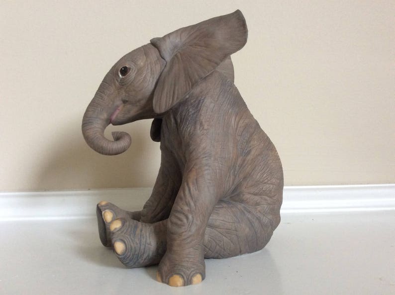 Lenox Endangered African Elephant Calf 1991 Figurine Smithsonian Collection.