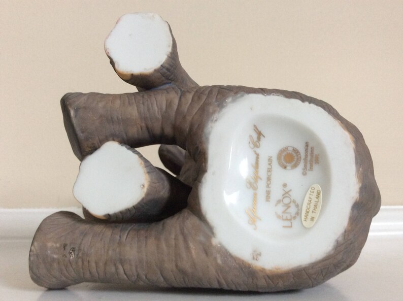 Lenox Endangered African Elephant Calf 1991 Figurine Smithsonian Collection.