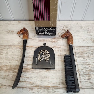 Vintage Plastic Wall Mounted Horse Head Plaque Brush -n- Shoehorn Set in Original Box