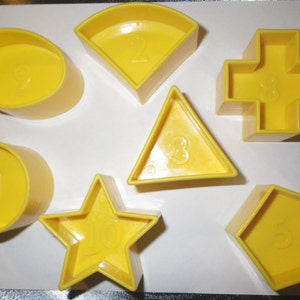 Tupperware Tupper Toy Shape-O Ball Sorter Replacement Yellow Shapes # 10  Star 