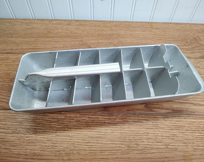 Vintage Aluminum Ice Cube Tray/ Unmarked Metal Ice Tray Etsy