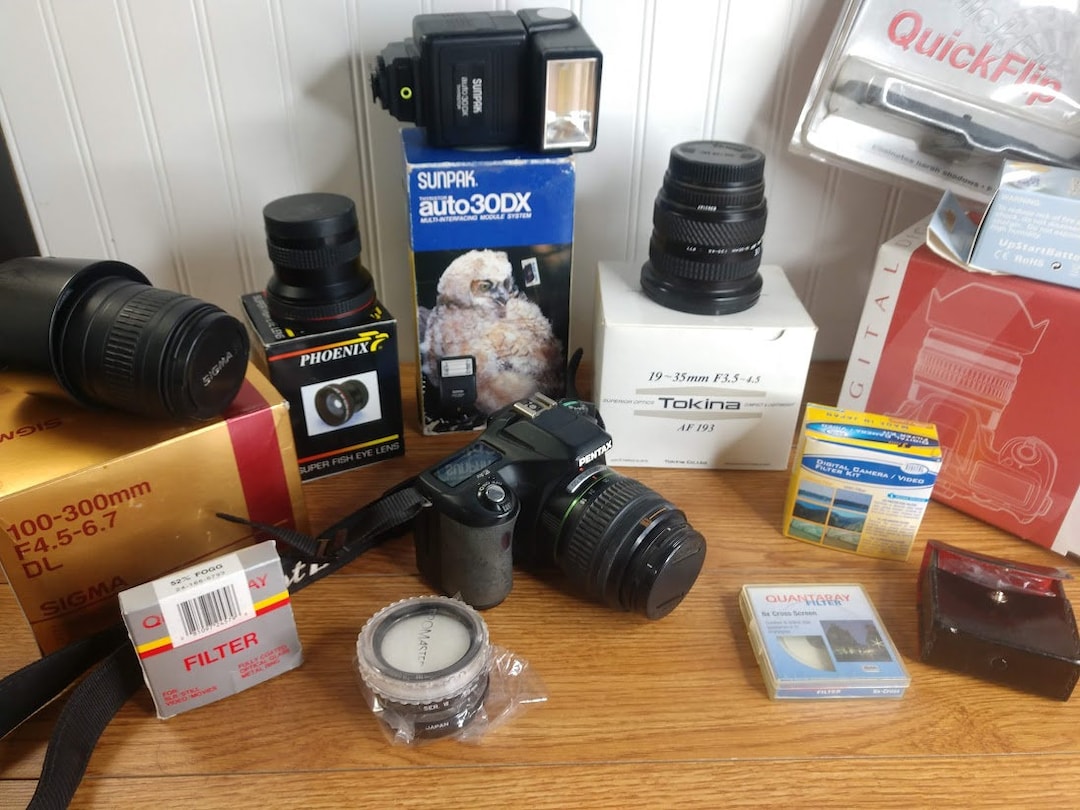 Ensemble d'appareils photo Pentaxist DL avec de nombreux