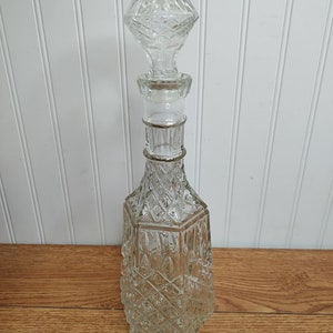 Beautiful Vintage Diamond Cut Glass Decanter