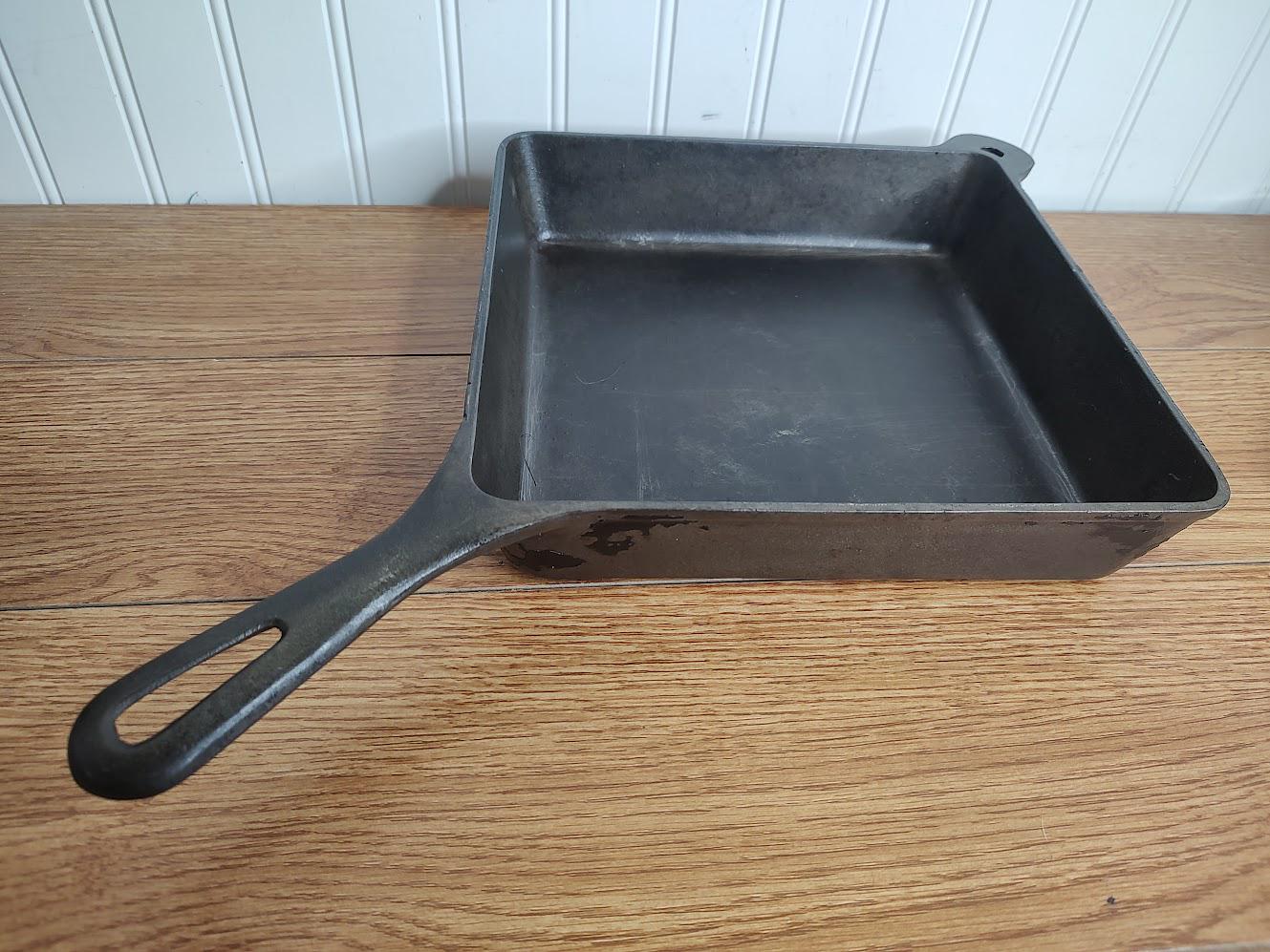 Vintage GRISWOLD #768 A Cast Iron Square Utility Skillet Erie, PA