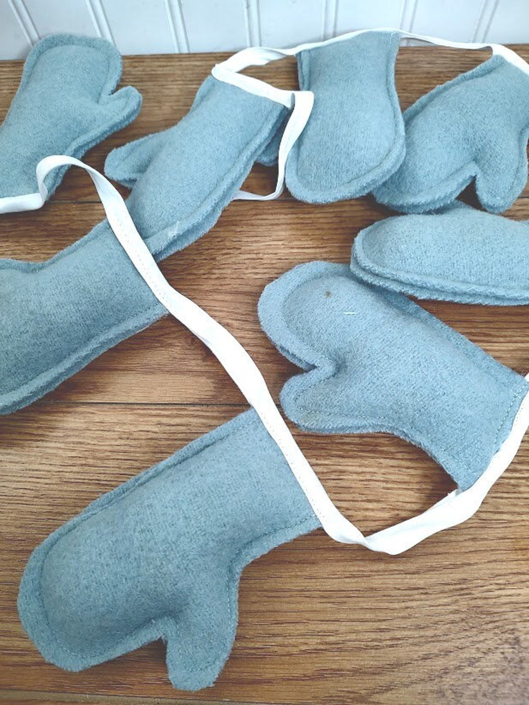 Winter Felt Mitten Garland, Holiday Garland, Holiday Decor, Christmas