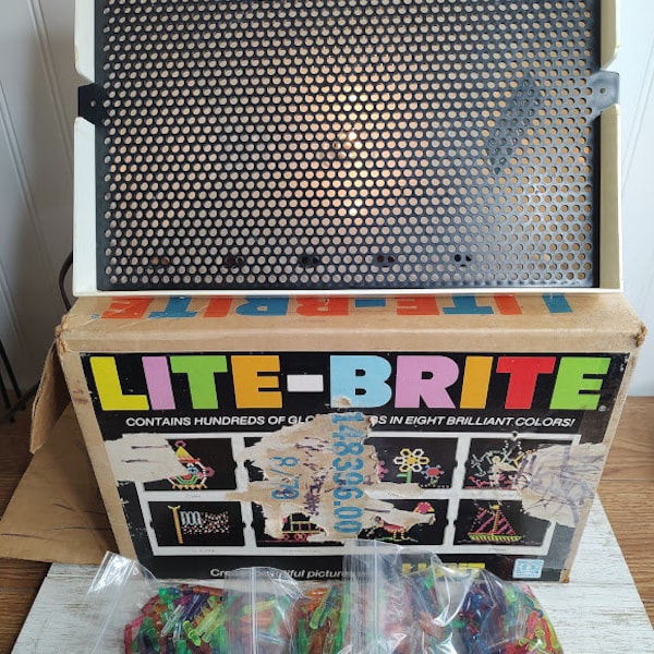 Vintage 1978 Milton Bradley Lite-Brite NO DESIGN SHEETS~ Vintage Toy ~ Learning Toy