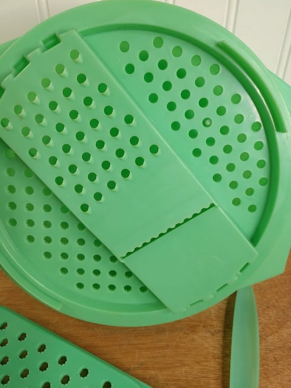 Vintage Tupperware 3pc Jadite Green Cheese Grater Bowl With Lid