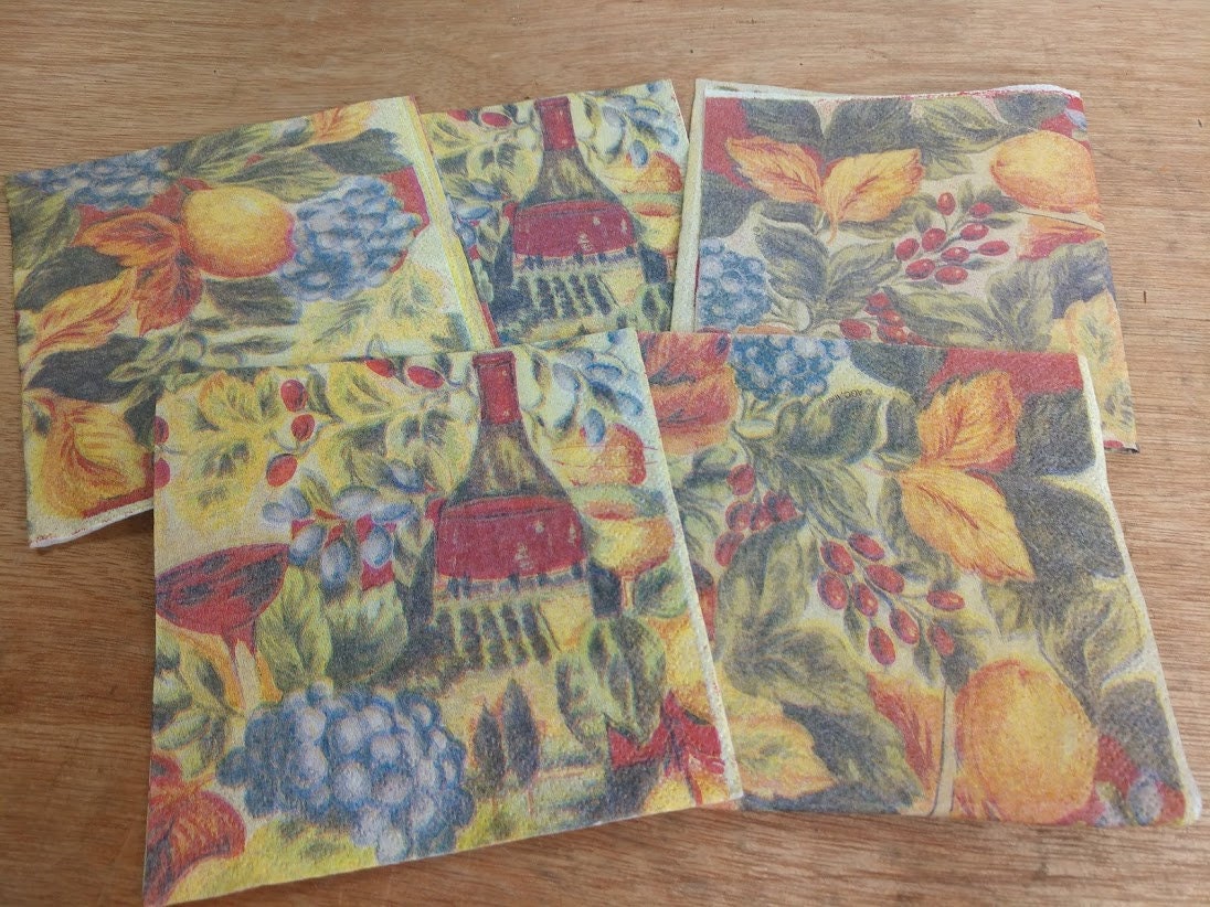 2 Paper Napkins Weddings Serviettes for Decoupage Vintage Wine Parties 2 Paper Napkins Weddings Serviettes for Decoupage Vintage Wine Parties
