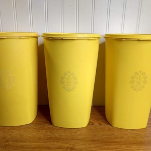 Tupperware  #1222 Snack Keeper Servalier Canister Set of Three Yellow Sunburst w/Lids