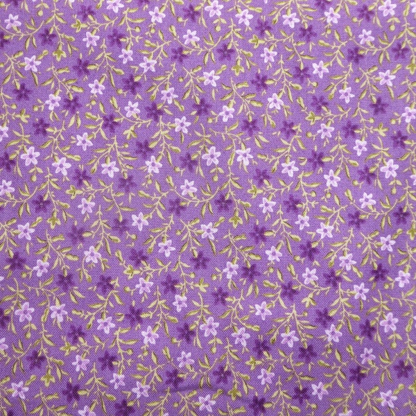 Patchworkstoff violett Streublumen mit grün