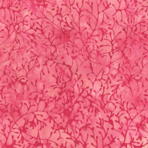 Può includere: Tessuto rosa con un motivo ripetitivo di delicati disegni di corallo ramificati. Il tessuto ha un effetto acquerello sottile.