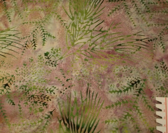 Patchworkstoff Batik grüne Gräser auf violett