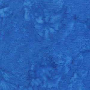Peut inclure: Un tissu bleu uni avec un motif marbré subtil. Le tissu a une surface douce et légèrement texturée.