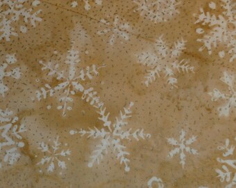 Patchworkstoff Batik beige mit Eiskristallen