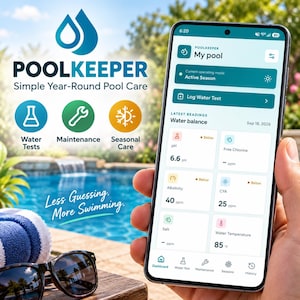 Op de afbeelding: Een smartphone met de interface van de PoolKeeper-app, waarop waterbalansmetingen zoals pH 6,6, alkaliniteit 40 ppm, CYA 25 ppm en watertemperatuur 85 F worden weergegeven. Het scherm bevat een dashboard met iconen voor watertests en onderhoud.