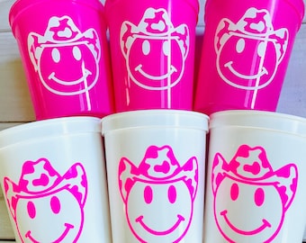 Cowgirl Party Cups - Cowgirl bachelorette party, Cowgirl smile face, Cowgirl party favors, Stadium cups, Cow print, Cow print hat, Hot pink