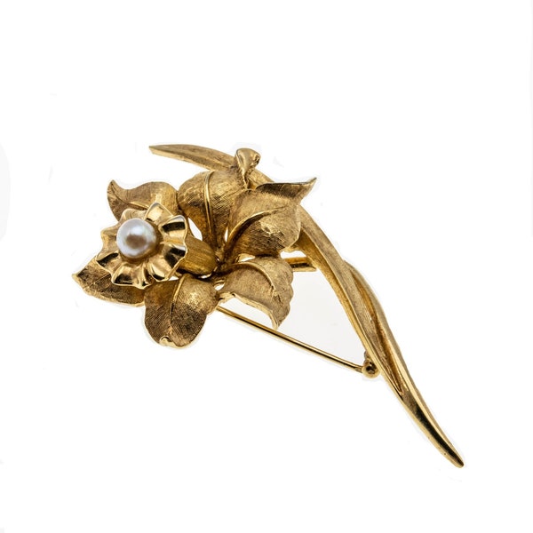 Bonnieville - Vintage Marcel Boucher Gold Plated Cultured Pearl Flower Brooch
