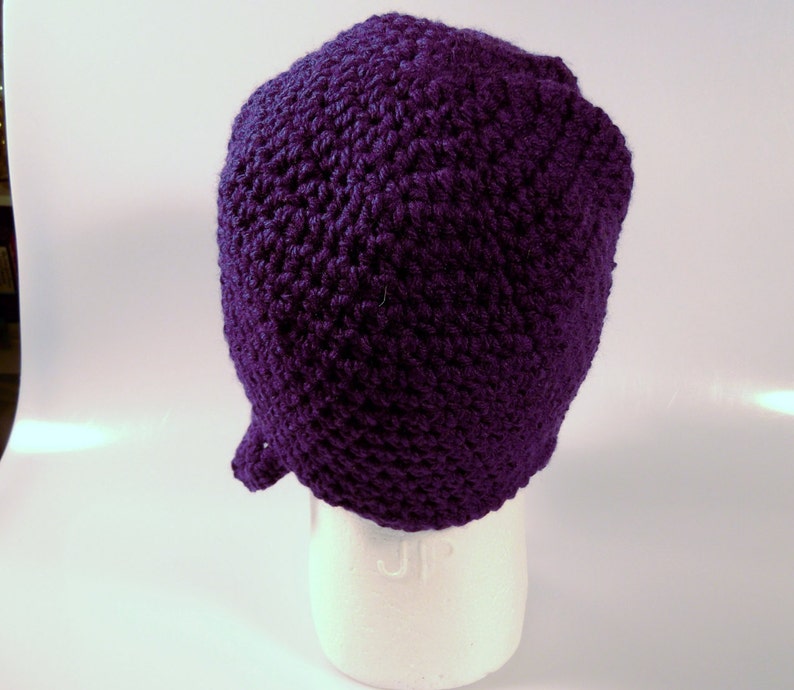 Enfant fait main Pour enfants Purple foncé et blanc Crochet Aviator Chapeau pilote avec Earflaps Ear Flaps Button Embellissements image 2