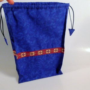 Bolsa de tela para zapatos de viaje/organizador de artículos pequeños con cordón negro para mujeres y hombres, unisex, con ribete estilo sudoeste, azul real, accesorios de viaje hechos a mano