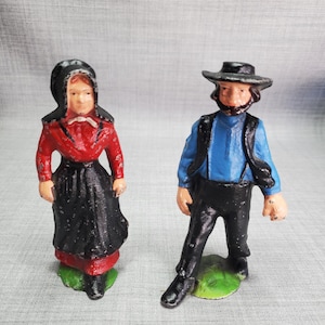 Vintage Set of 2 Cast Iron Amish Figures, 2 Piece Set Amish Cast Iron Figures, 4 1/2 in. tall.