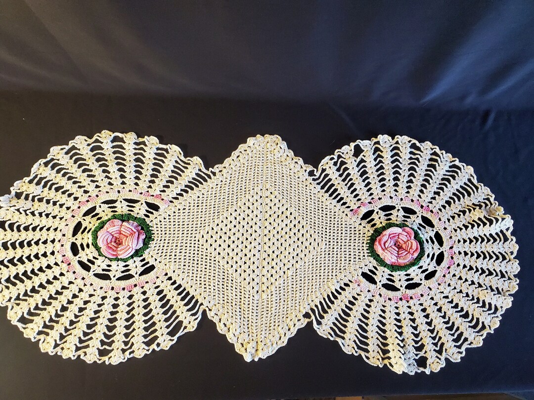 Vintage Crochet Doiley With Roses Crochet Rose Doiley 12 X 27 In Etsy
