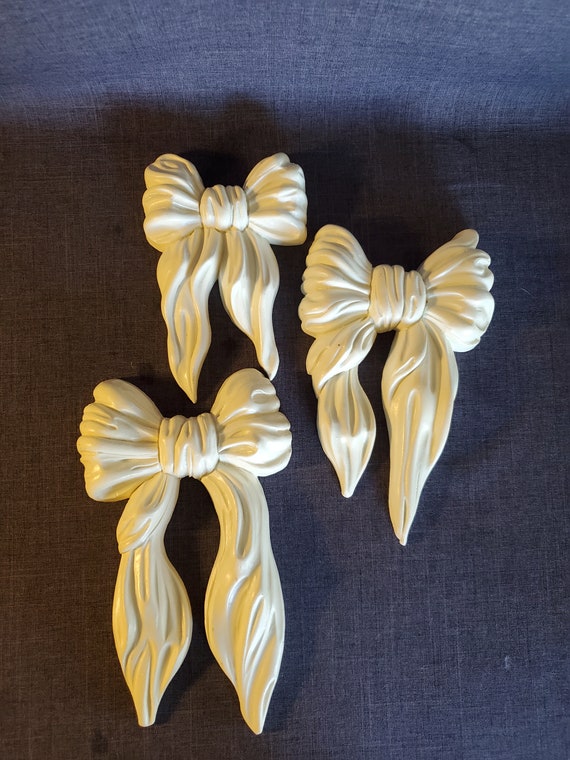 Set of 3 Vintage Bow Wall Hangings Plastic Bow Wall Decor Etsy