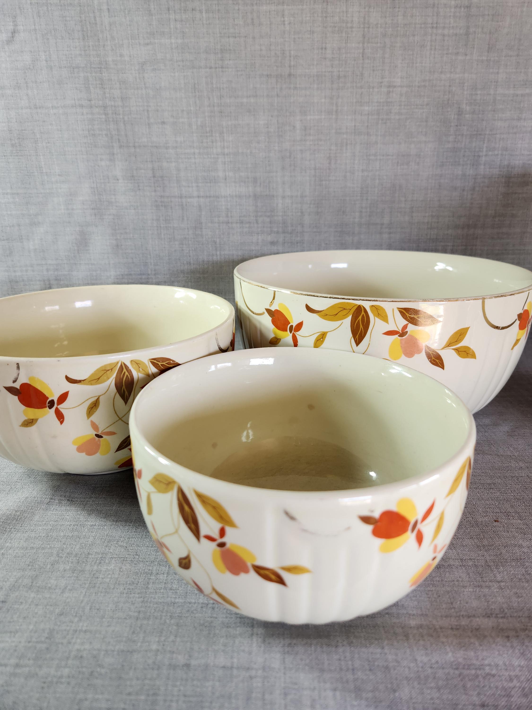 Set of 3 Hall's Superior "Autumn Leaf" Radiance Mixing Bowls, Hall's Superior Autumn Leaf Mixing Bowl Set